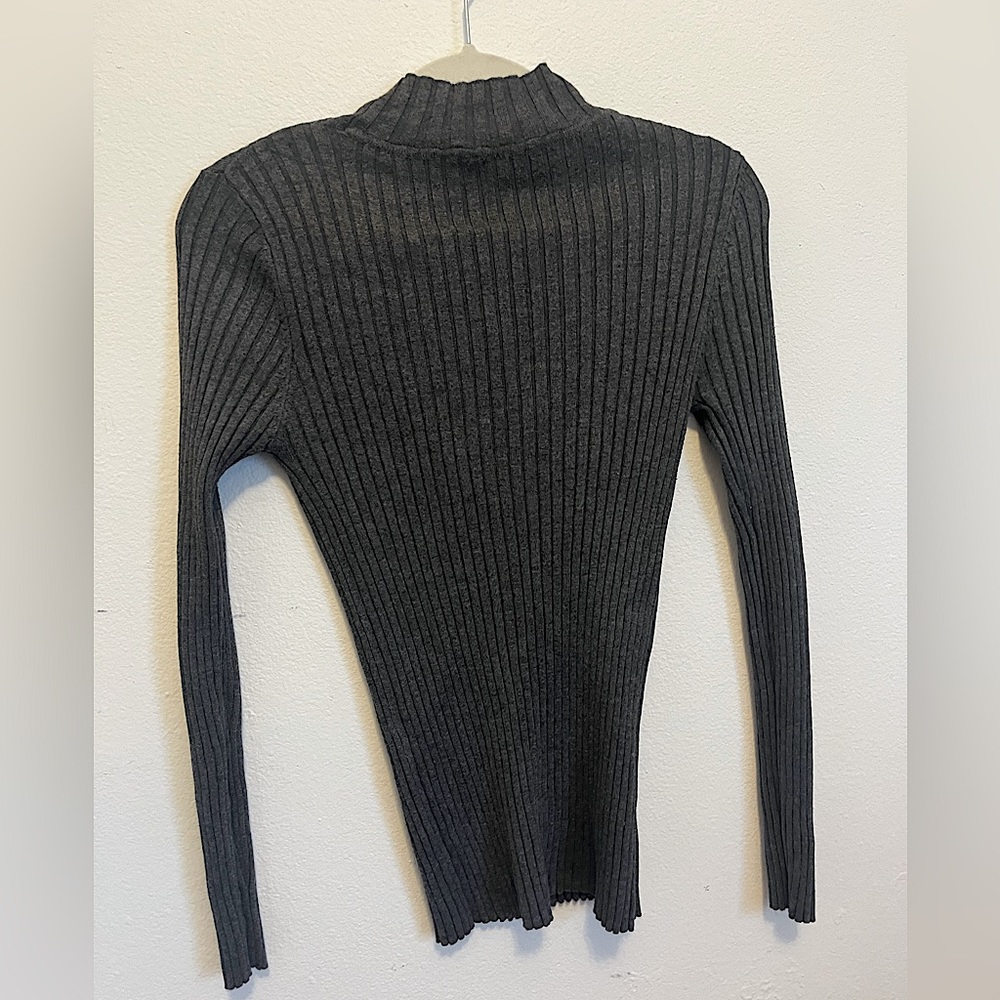 It’s slim fit, great way to start with layering